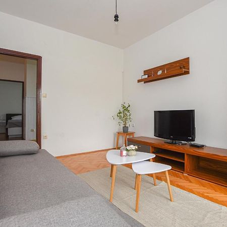 Apartments Kate Паг Екстер'єр фото